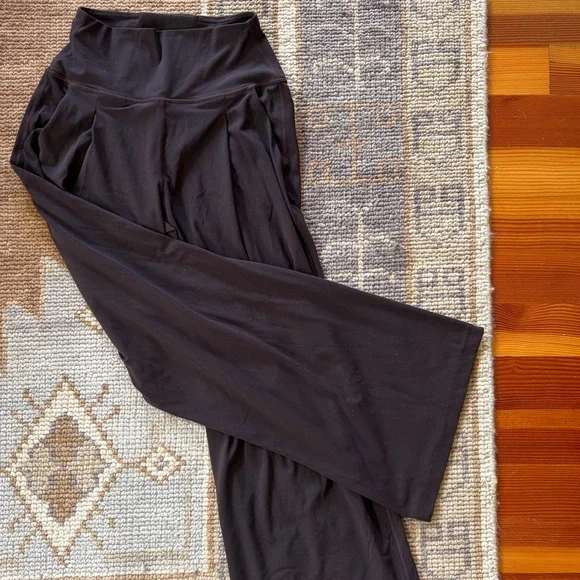 lululemon Align™ Palazzo Pant in Sequoia - Picture 2 of 4